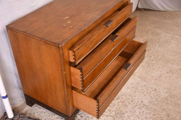 Tommy Bahama oak 3 drawer bachelor's chest; 7410650 R.H. Lee & Co