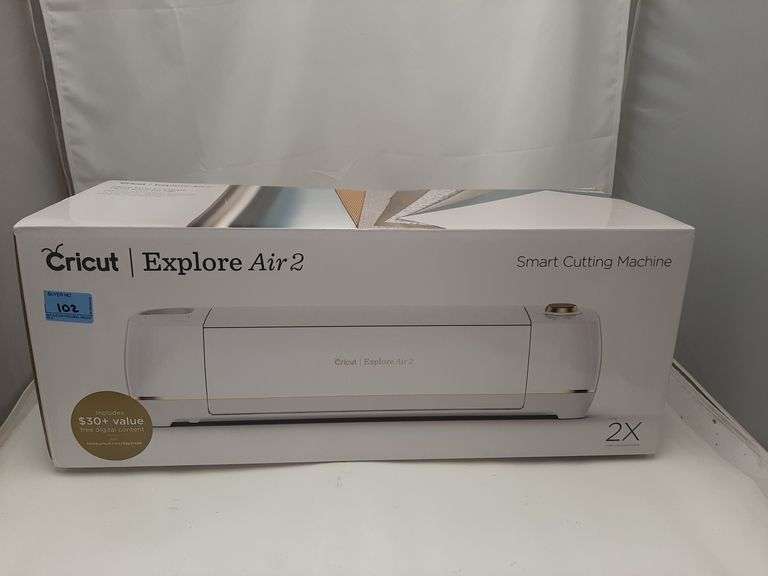 Cricut Explore Air 2 Daybreak Machine Lexington Online Auction