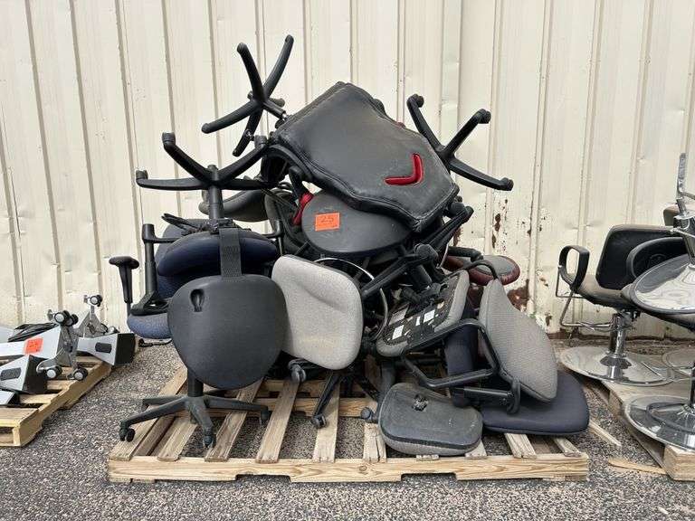 School Surplus- Aprx(12+) Office Chairs