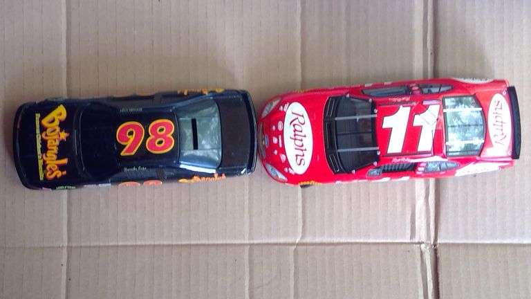 2 Diecast Cars