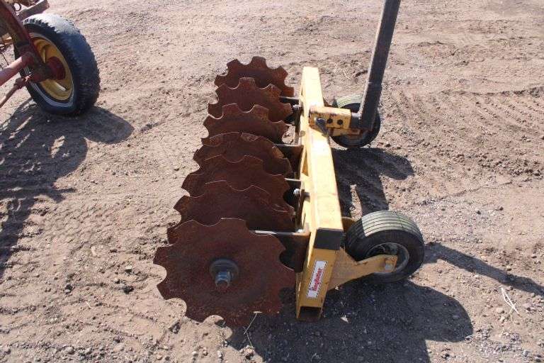 King Kutter 4' garden disk Lee Real Estate & Auction Service