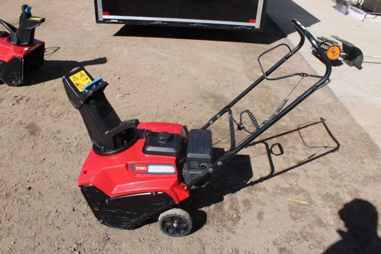 Toro snow thrower Lee Real Estate & Auction Service