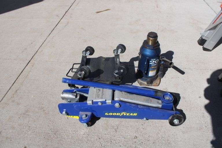 Jacks & snowmobile dollies Lee Real Estate & Auction Service