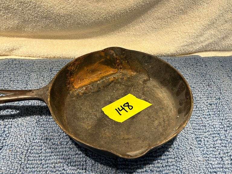 9” Griswold Frying Pan Lee Real Estate & Auction Service