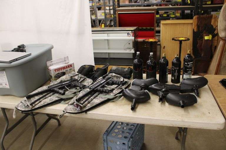 Paintball guns & supplies Lee Real Estate & Auction Service