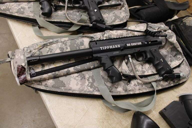 Paintball guns & supplies Lee Real Estate & Auction Service