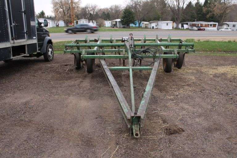 John Deere hyd. field digger Lee Real Estate & Auction Service