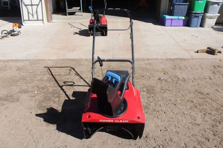 Toro snow thrower Lee Real Estate & Auction Service