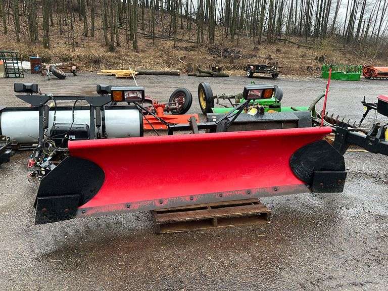 8’ Western Snow Plow Lee Real Estate & Auction Service