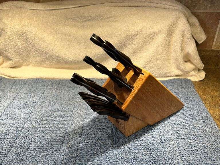 Cutco Knife Block Lee Real Estate & Auction Service