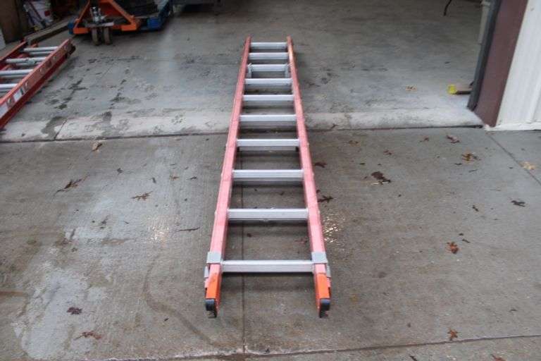 Keller 20' fiberglass ext. ladder Lee Real Estate & Auction Service