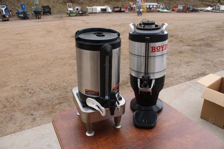 (2) Commercial Coffee Makers Lee Real Estate & Auction Service
