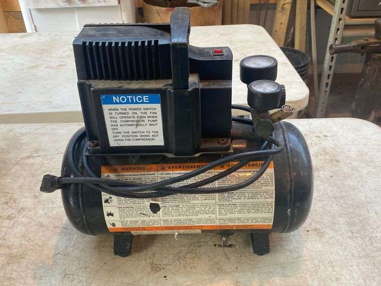 Black Cat Air Compressor Lee Real Estate & Auction Service