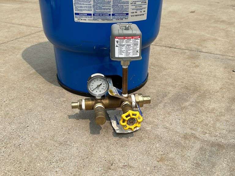 Water Worker Pressure Tanks Lee Real Estate & Auction Service