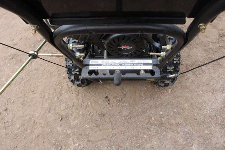 Murray Snowblower (needs repair) Lee Real Estate & Auction Service