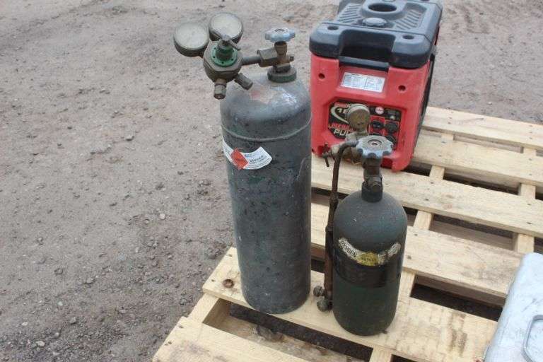 Oxygen & Acetylene tanks Lee Real Estate & Auction Service