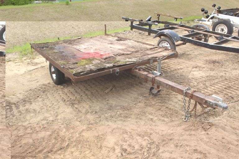 6' x 8' single axle snowmobile trailer Lee Real Estate & Auction Service