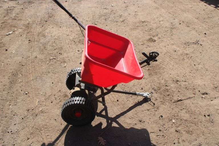 Gas edger & fertilizer spreader Lee Real Estate & Auction Service