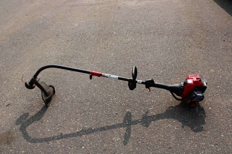 Troy Bilt string trimmer Lee Real Estate & Auction Service