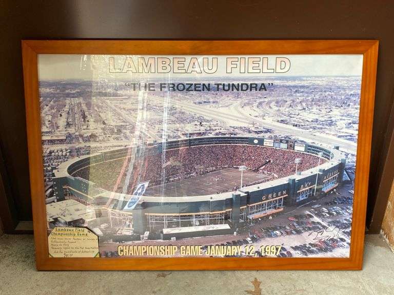 Picture of Lambeau Field Lee Real Estate & Auction Service