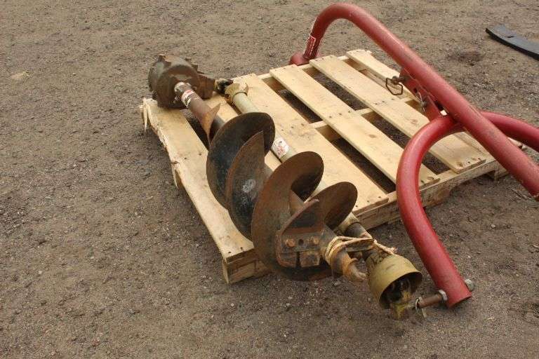 3 pt. PTO auger w/12" auger Lee Real Estate & Auction Service