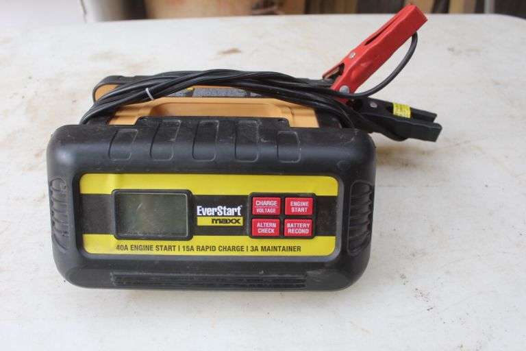 EverStart Maxx battery charger / maintainer Lee Real Estate & Auction