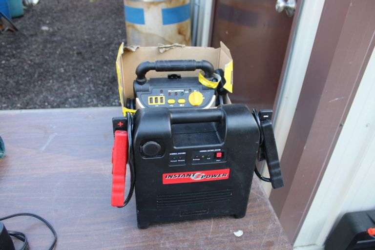 (2) Battery Jumper Packs Lee Real Estate & Auction Service