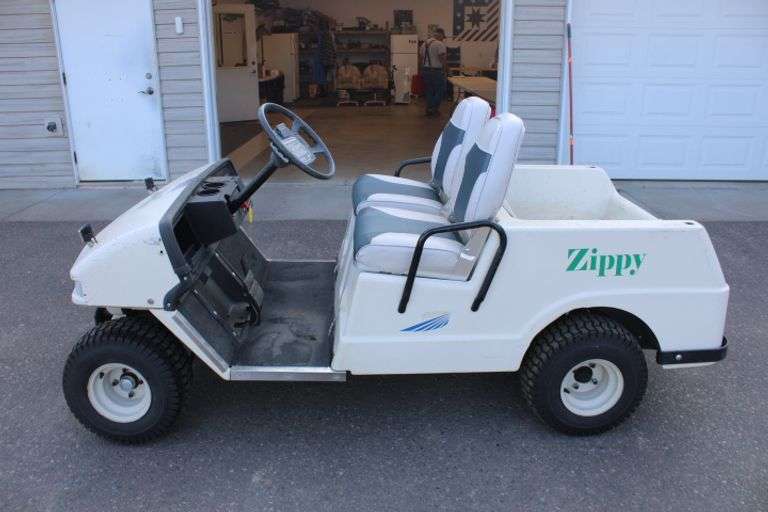 Par Car gas golf cart Lee Real Estate & Auction Service