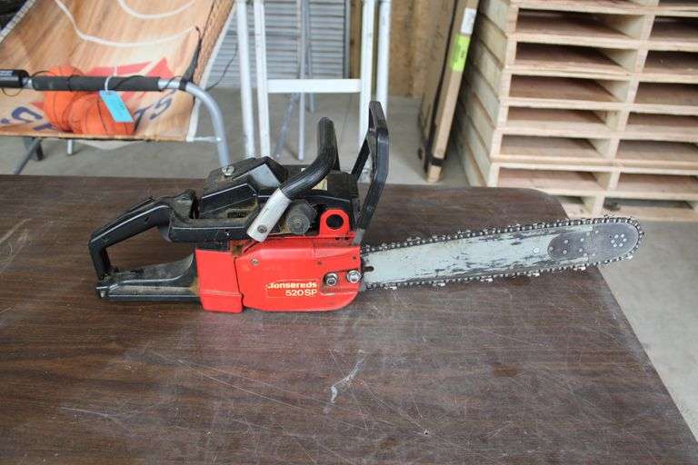 Jonsered chainsaw Lee Real Estate & Auction Service