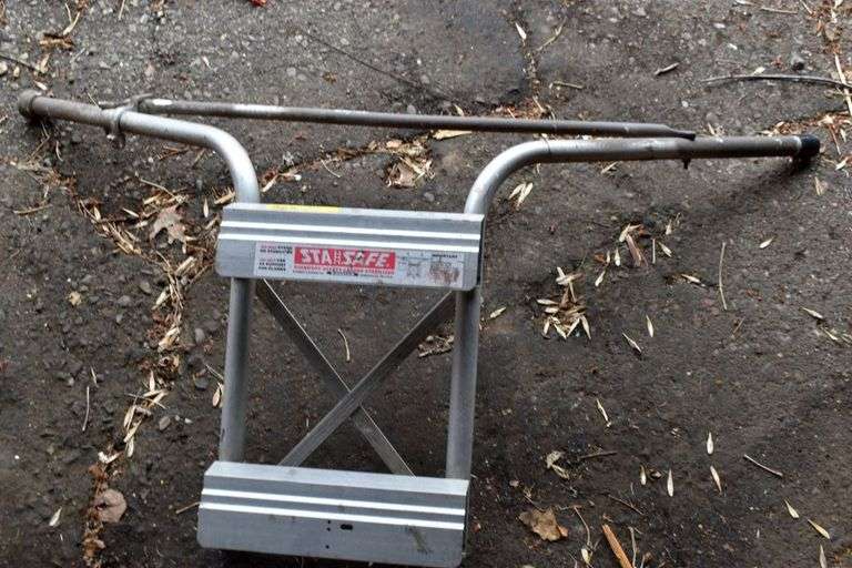 Aluminum Ladder Stabilizer Maring Auction Co LLC