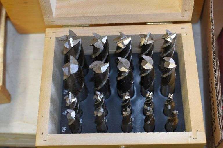 End Mill Bit Set, Standard Maring Auction Co LLC