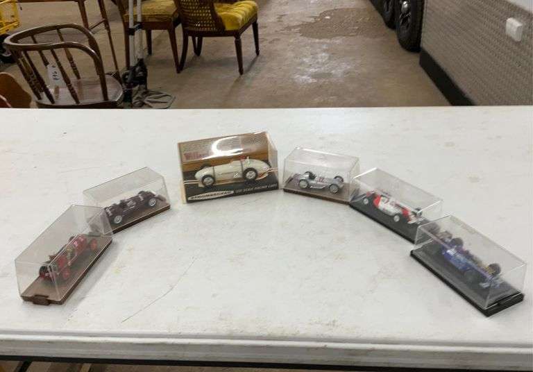 Scale Model Race Cars in Display Cases Maring Auction Co LLC