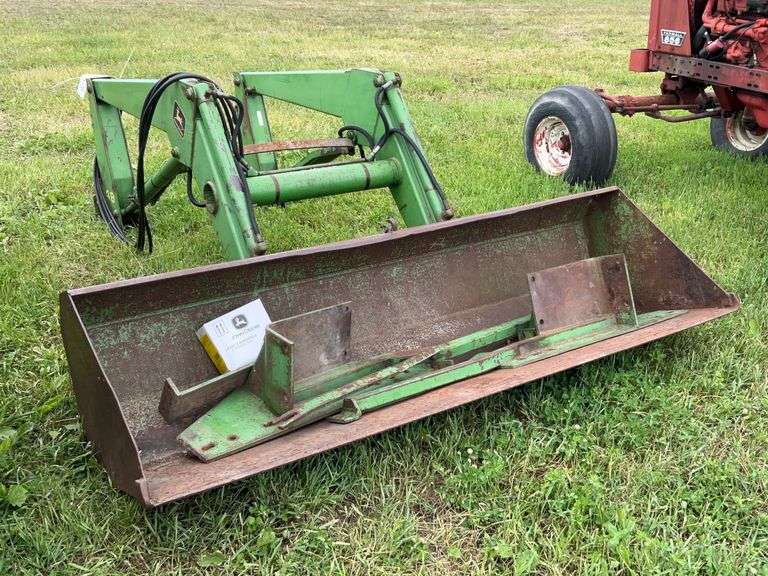 John Deere 148 Hydraulic Loader, 8' Material Bucket, Will Fit 20, 30