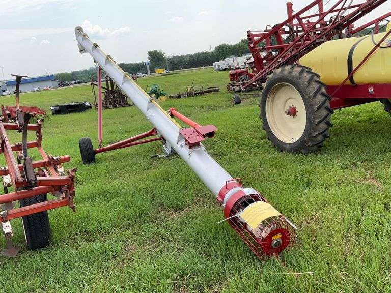 Feterl 10"x32' Grain Auger, 540 PTO, New Tube, New Bearings Top and