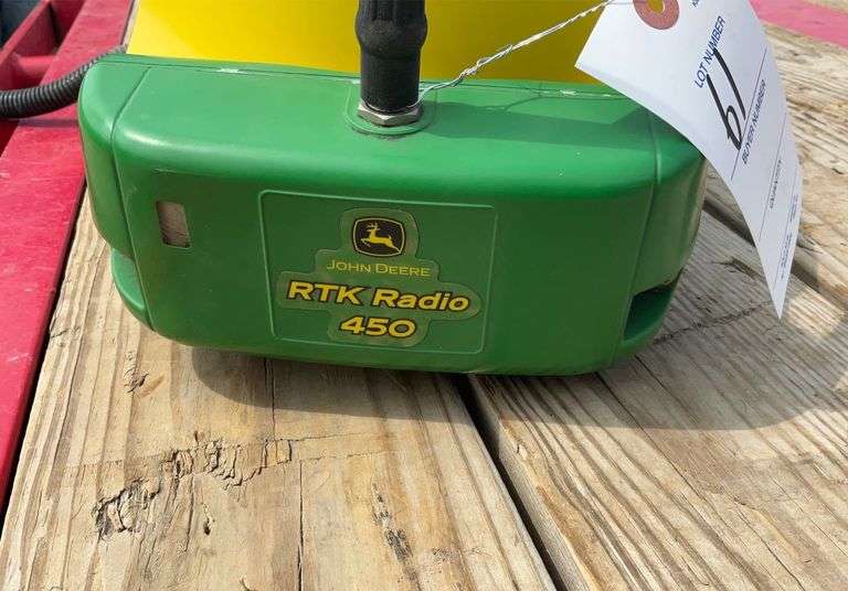 John Deere 6000 Receiver Globe with RTK 450 Radio, SN PCSR54C577843