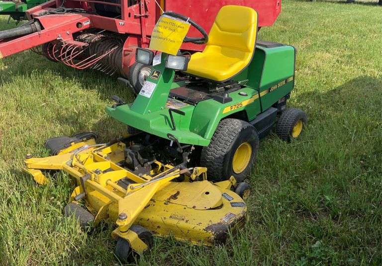 John Deere F725 Lawn Mower, 54" Deck, 804 Hours, Liquid Cooled VTwin