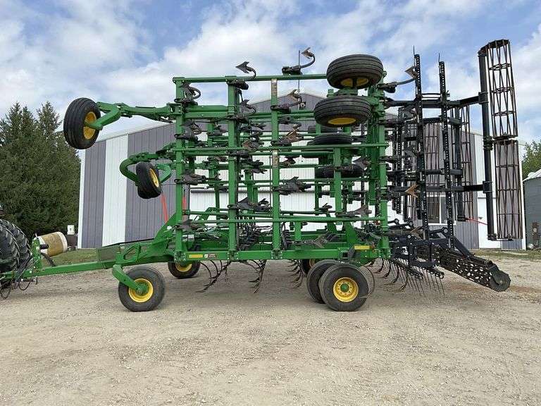 John Deere 2210 Field Cultivator, 50.5’, 2 Bar Coil Tine Harrow