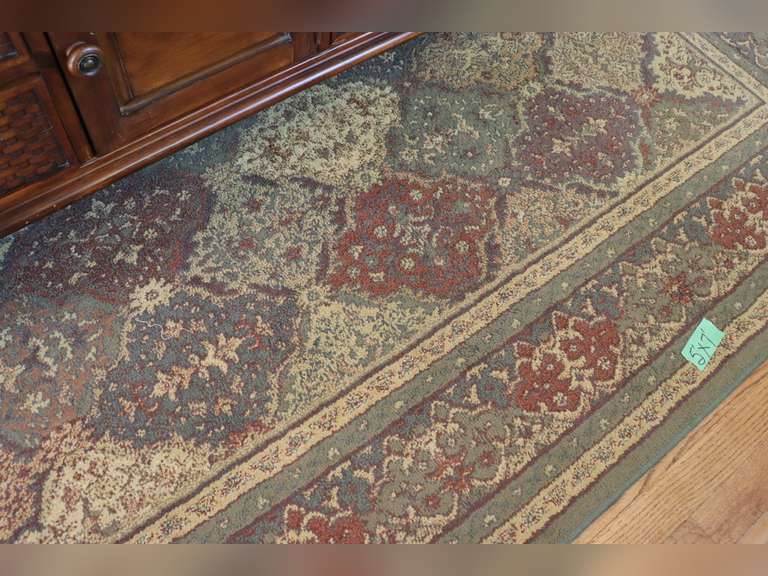 5x7 area rug Adam Marshall Land & Auction, LLC