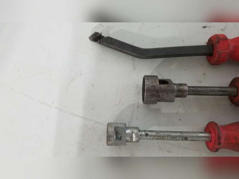 Brake Shoe Retaining Spring Tool (3) Adam Marshall Land & Auction, LLC