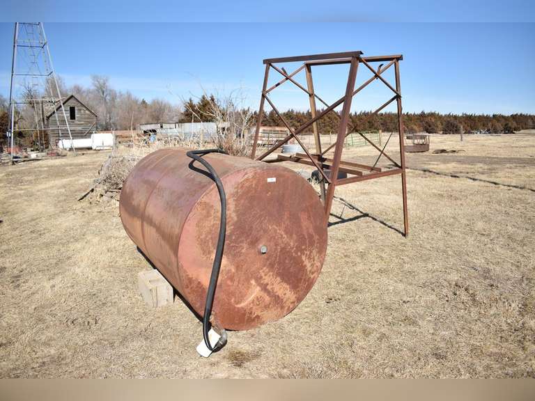 500 gallon diesel tank and stand Adam Marshall Land & Auction, LLC
