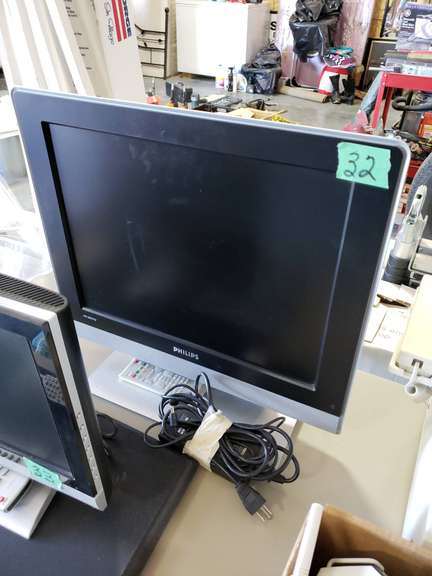 Philip's LCD tv, 20" - Adam Marshall Land & Auction, LLC
