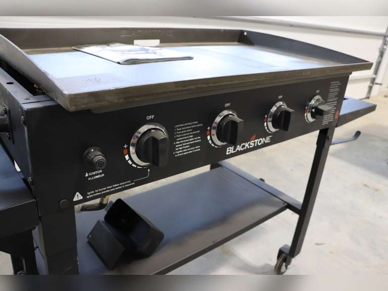 Blackstone Griddle on wheels, Model 1825, Propane Adam Marshall Land