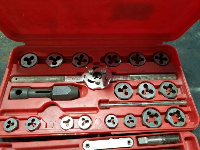 Mac tools tap and die set Adam Marshall Land & Auction, LLC