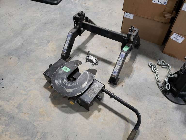 RBW 5th wheel camper hitch Adam Marshall Land & Auction, LLC