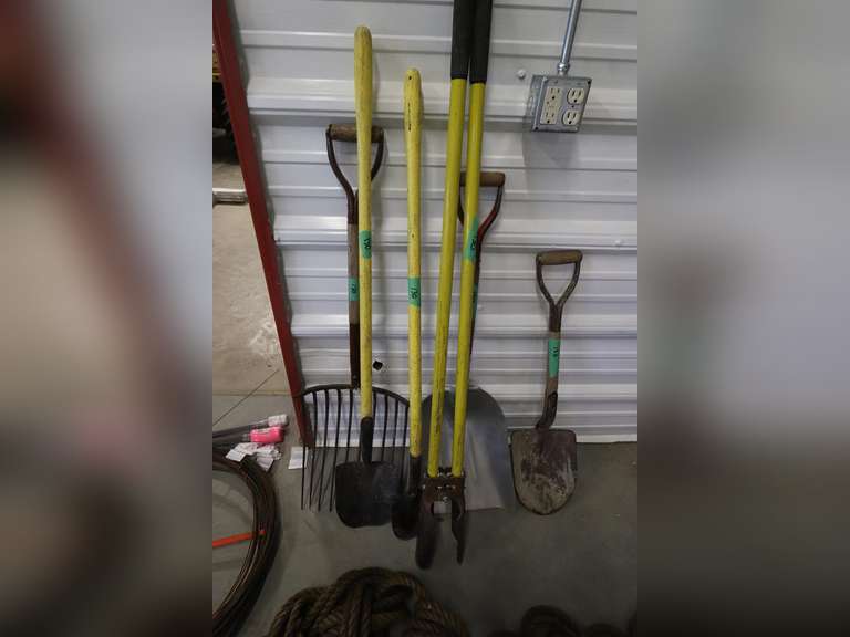 Cob fork, scoop shovel, 3 shovels, post hole digger Adam Marshall Land & Auction, LLC