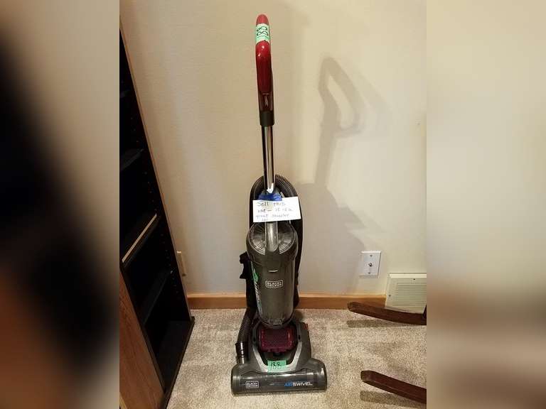 B & D Vacuum Adam Marshall Land & Auction, LLC
