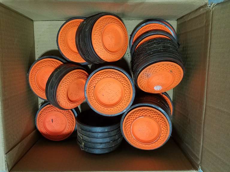 Outers Target Thrower & White AA Flyer Targets Adam Marshall Land