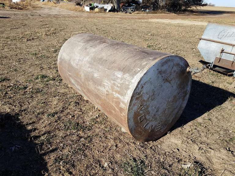 300 Gallon Fuel Tank Dual Fuel Tank Adam Marshall Land & Auction, LLC