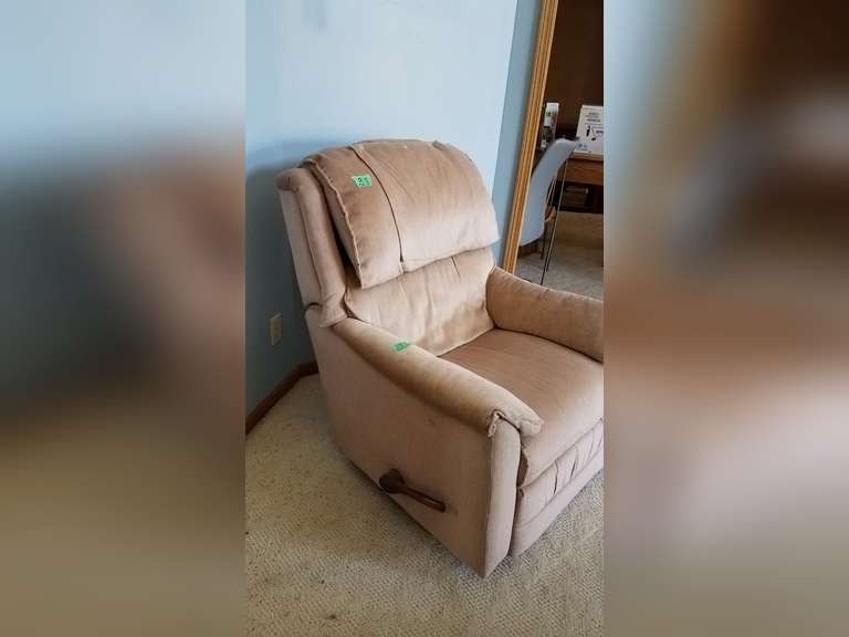 Lazy Boy Rocker Recliner (Matches 37) Adam Marshall Land & Auction, LLC