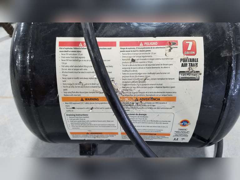 Black Jack 7 Gallon Air Tank Adam Marshall Land & Auction, LLC